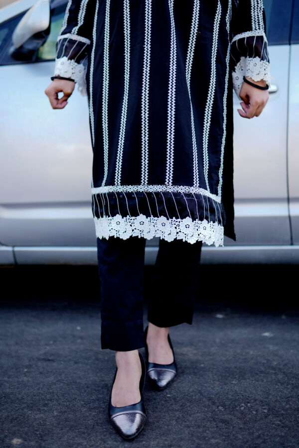 3 PIECE BLACK AND WIHTE (CLASSIC) ELEGANT AND MODEST - Image 6