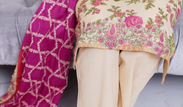 3 PIECE LINEN FLORAL PRINT WITH INTRICATE EMBROIDERY - Image 4